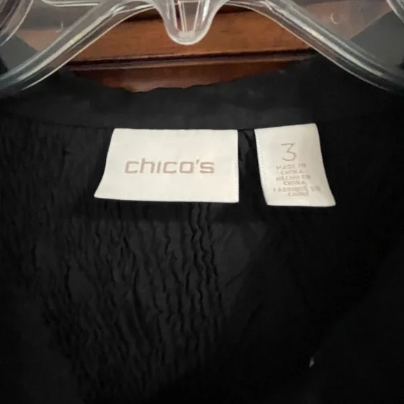 Chico's blouse Roxanna Crinkle Animal-Mix Shirt - Picture 3 of 9